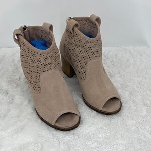Dirty Laundry Beige Peep-Toe Ankle Booties WOMENS SIZE 7.5